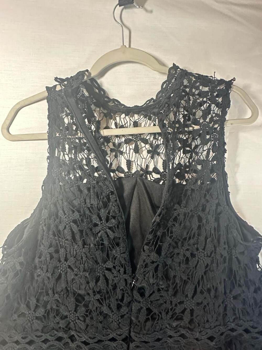 Boohoo Sleeveless Black Crochet Tiered Lace Tank Top
